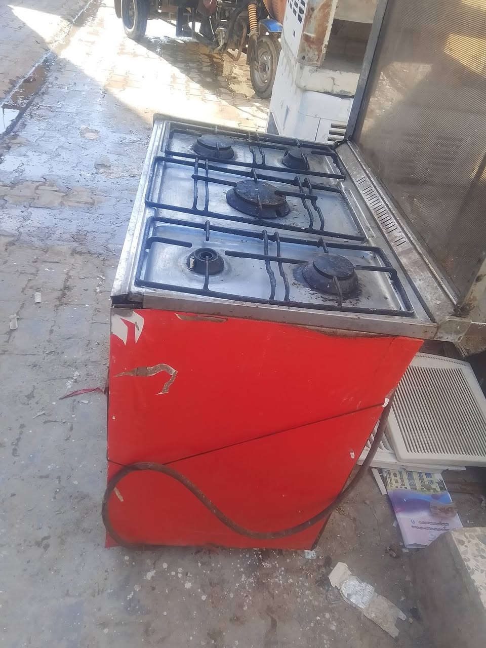 طباخ للبيع عوزه تصليح***********

