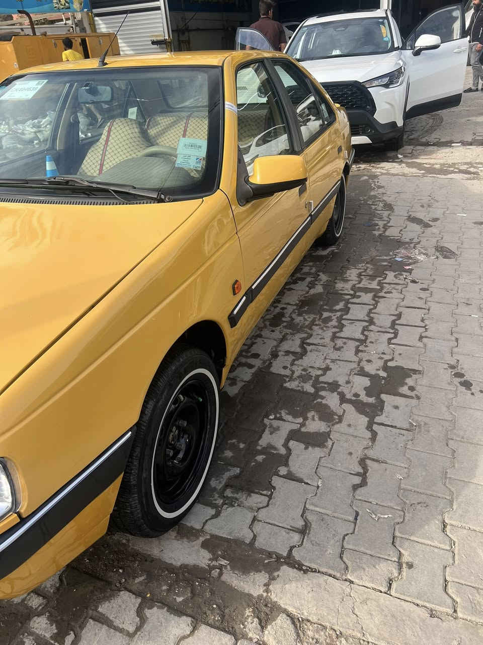 بيجو لميس موديل 16 دشبول عالي كير محرك جدد كلج جديد باتري جديد دوشمه تايرات كله جديد سياره بسمي مصفره هيئه وغرامات تحويل ثاني يوم عنوان الحسينيه مال راشديه سعرهه 50 وبيهه مجال ***********
