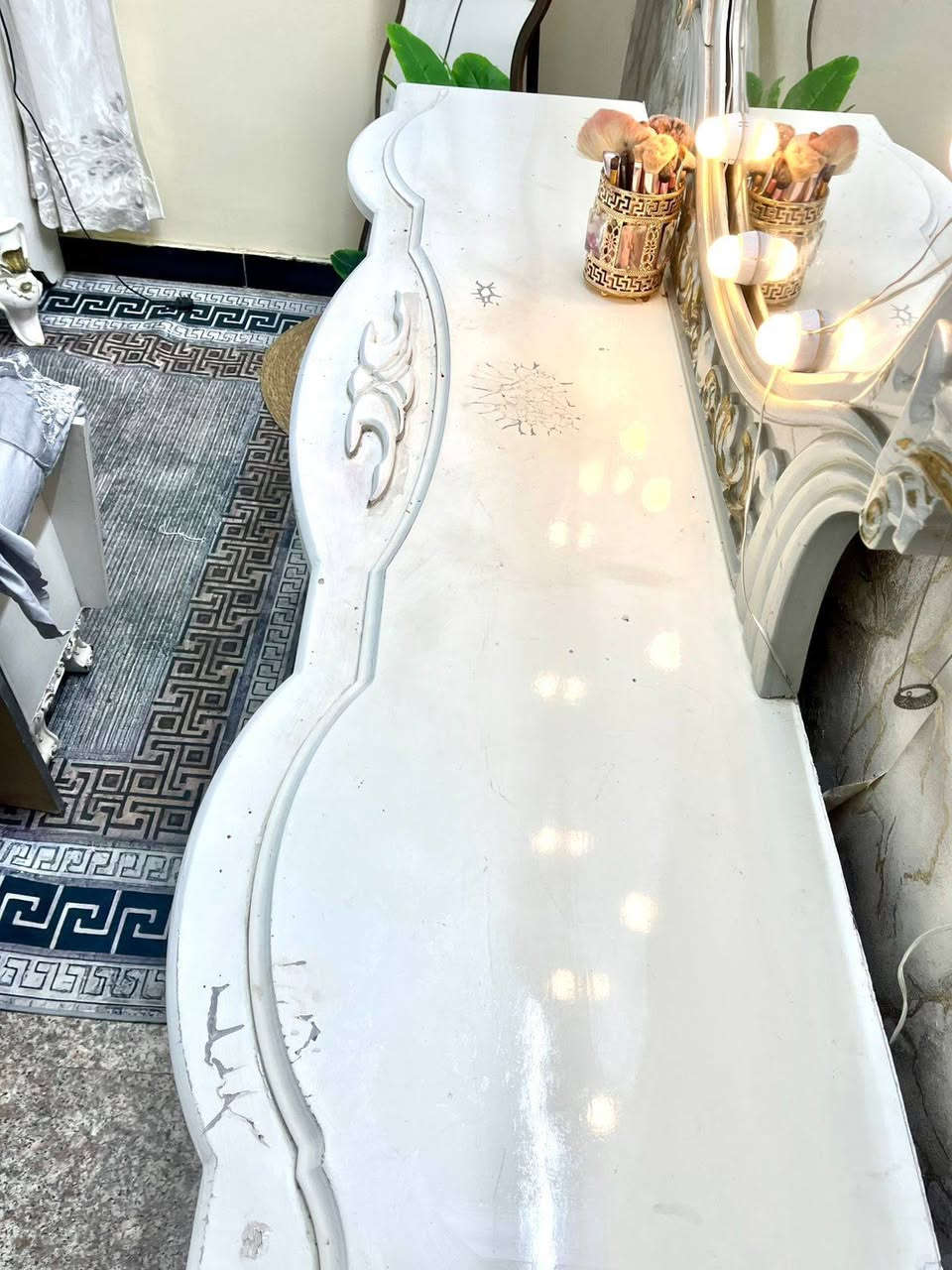 سلام عليكم غرفه عراقيه شكل تركي نضيفه كلش بس الميز بي زلغ موضح بصوره والباقي جديده السعر مليون و 150 المكان الحبيبيه الاتصال ***********
