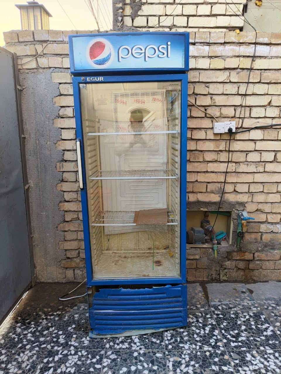 عارضه ايكور تركي اصلي نضيفه تبريد فول مكاني بغداد الحسينيه السعر ١٥٠
لاستفسار الاتصال ***********
