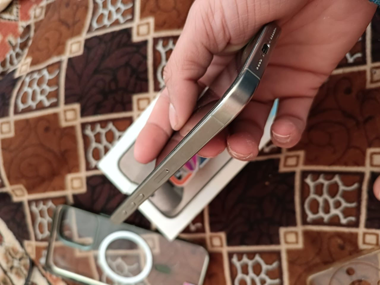 ايفون 15برو ماكس
ذكره 256 
بطاريه 84
عدد دورات الشحن  519
تليفون ما مفتوح وتر برو وكلشي ممبدل كفاله 
بي هاذ الخط بشاشه وبي ضمان اي خلل يرجع 
او يثر الخط هم يرجع ع الفحص


**إذا كنت صاحب هذا الإعلان وتريد حذفه لأي سبب، رجاءا أرسل رسالة إلى الدعم الفني**