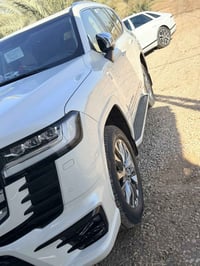 لاندكروز VX • ٢٠٢٤ • ٣٤ الف