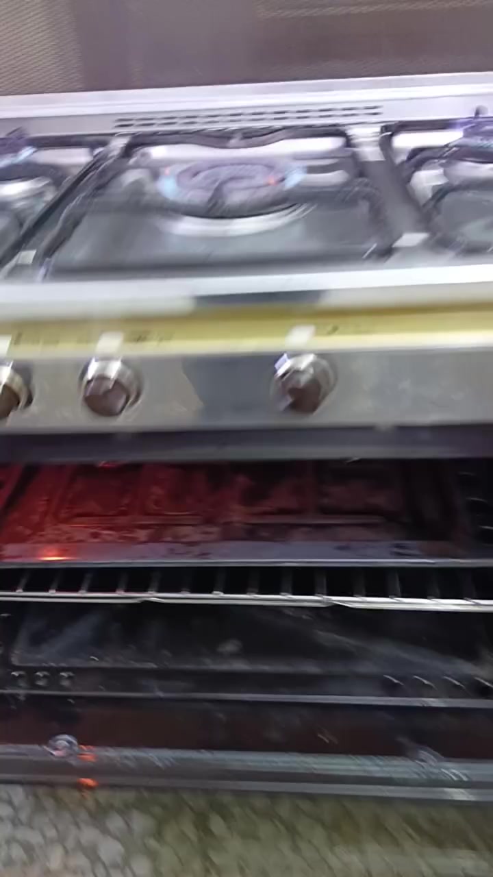 طباخ كريازي (Kiriazi) الأصلي - الوجبة الأولى
للبيع طباخ كريازي أصلي (الوجبة الأولى المعروفة بمتانتها)، الحالة نظيفة جداً واستعمال خارجي قليل جداً.
✅ المميزات:
كل القطع بلادية: لم يدخل أي عملية صيانة سابقاً.
الأداء: كفاءة عالية ونظافة تامة (وجبة أولى).
السعر: 350 ألف دينار عراقي (قفل).
📍 العنوان: بغداد - كميرة - قرب جامع أبو الزهراء - مقابل جزيرة بغداد السياحية.
📞 للتواصل والاستفسار: [***********]
