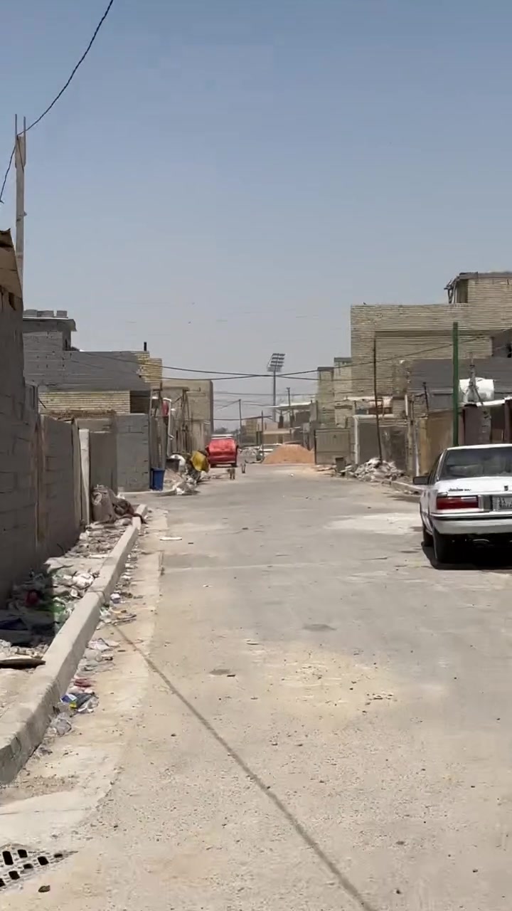 بيت بحي كوفه مساحه ١٠٠ سعر٥٠ بيت كامل شبابيك بيان هيكل. كامل تاخذه ***********
