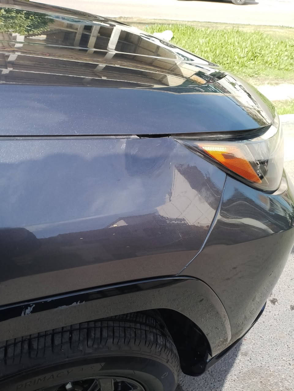 بسم الله الرحمن الرحيم ....
السلام عليكم ... للبيع
تويوتا / راف فور هايبرد 2024
( بنزين وكهرباء ) مرقمة بغداد جديد 
العداد /  9450 ميل
الأيرباكات كلها سليمة

اللون / رصاصي نفطي والقمارة اسود (تو كلر) 
فتحة سقف سلايد
لايت لد وبروجكترات لد 
قطعتين تبريد امامي وخلفي
جنطة كهرباء 
كاميرا خلفية 3 وضعيات
ثلاث انظمة للقيادة اقتصادي وطبيعي وسريع
هاند بريك دكمة 
فور ويل 
رادار امامي
رادار جانبي 
نقطة عمياء 
كشنات جلد 
اوتو هولد 
ارضية الجنطة وظهر الكشنات الخلفية مغلفة مطاط اصلي بالكامل
الكراسي الامامية كهرباء
تحكم ستيرن فول 
شاشة كبيرة تدعم كاربلي
تحديد مسار 
تحديد سرعة 
مانع انزلاق
فتحات usp امامي وخلفي 
بصمة تشغيل ودخول ذكي 

الحادث موضح بالصور .. بدون صبغ بدون تبديل فقط تكحيل في الجاملغ الامامي موضح بالصور وكل الايرباكات سليمة 
السعر 26000 $$$
العنوان المنصور 14. رمضان 
للأستفسار *********** واتس ابو محمد
