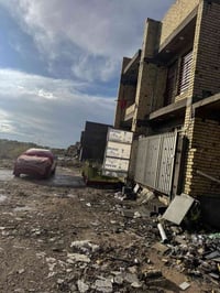 دار للبيع غزاليه نهاية شارع المركز مساحته ٥٥متر اراضي النزاهه الف خدما...