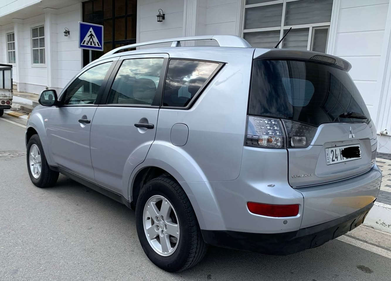 ٢٠٠٨ خليجي
سه نه وي هتا 2032 هزه نوئ
ده بل ئكسل گيرته ماتيك 
مه كينه گيرتبريت ده بل بشرت 
مكينه ي نه كراوه 
به ناوي خومه
دوپارچه سبوغ بئ دواخلي بي RBK
سعر. ٨٥$كه مه ك مجال
م. *********** أربيل, العراق
