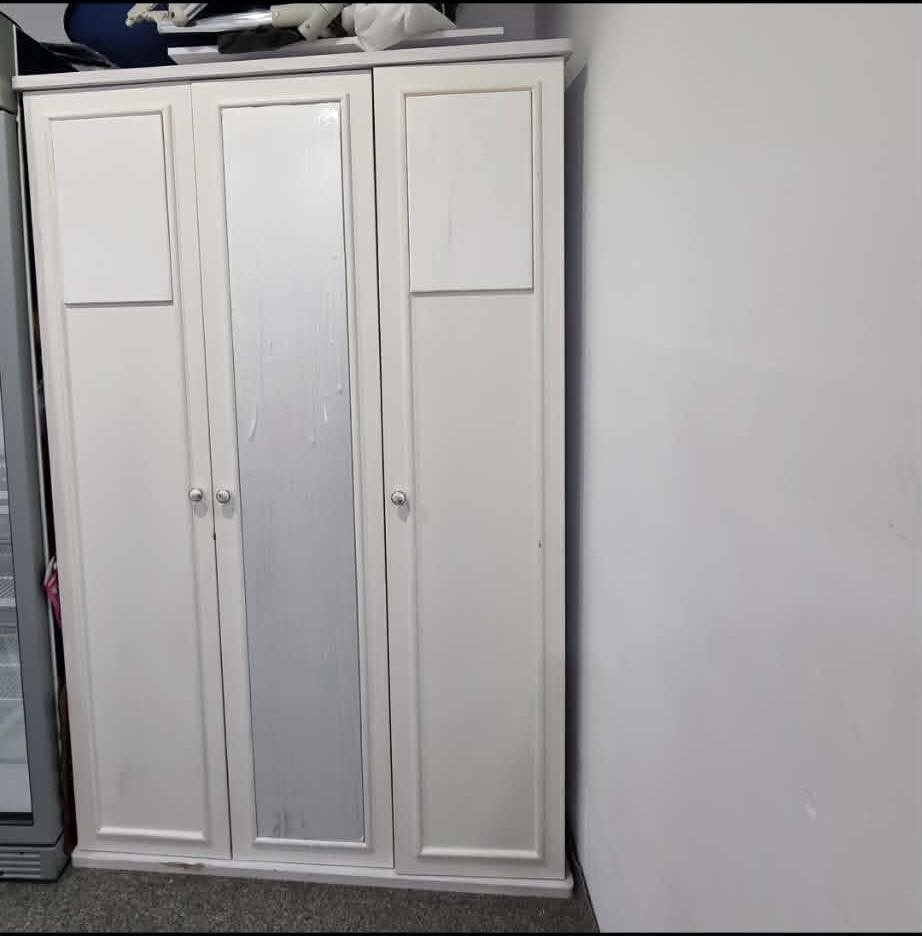 كانتۆر و جێ پێڵاوی نۆ ڕەفەیی بۆ فرۆشتن سلێمانی


**إذا كنت صاحب هذا الإعلان وتريد حذفه لأي سبب، رجاءا أرسل رسالة إلى الدعم الفني**