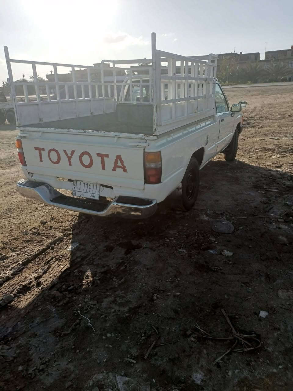 السلام وعليكم بيكم للبيع موديل 1985 محرك كير شاصي كله مكفول كهربايات كلها شغاله سياره جاهزه ما بيها نقص سعر 40 وبيها مجال مكان بغداد الرشديه ‏‪***********‬‏
