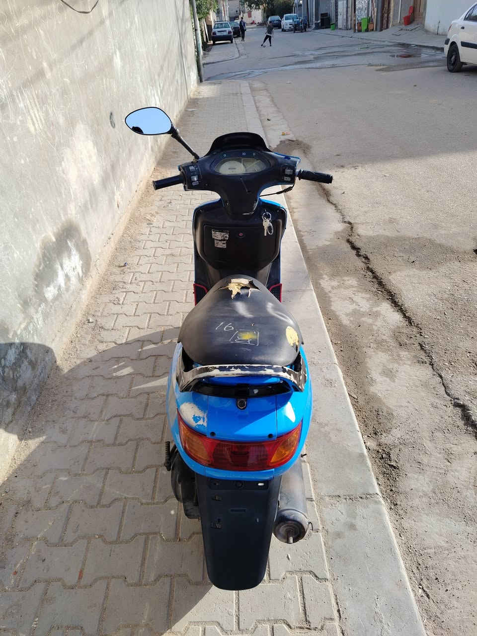 سلام عليكم دراجه فراشه للبيع دراجه كامله ماعايزه شي اشاير يشتغلن وره وگدام عالي ناصي شغال قفل ستيرن ترهم امراوس حسب نضافه او بيع 
مكان نجف 
سعر 350وبيه مجال


**إذا كنت صاحب هذا الإعلان وتريد حذفه لأي سبب، رجاءا أرسل رسالة إلى الدعم الفني**