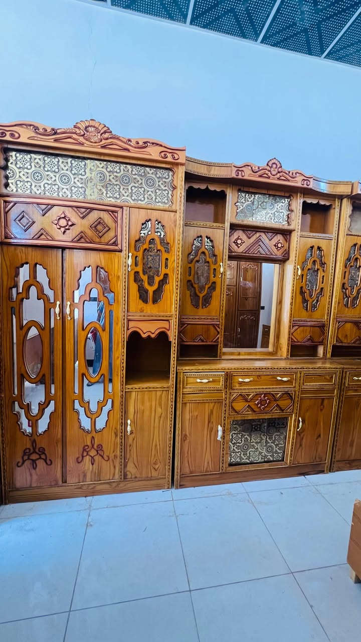 غرفة نوم مستخدمه شي قليل شقل درجة أوله الاستفسار علا هاذه الرقم *********** العنوان القائم  اسعر مليون و٤٥٠ اكو توصيل بكروه شد ونقل
