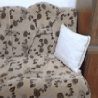 ديوان مستعمل للبيع ب 250 وبي مجال للتواصل على :  07722204415 075086709...