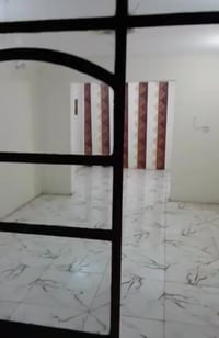 مقابل البلدية • ٣٢م • مكتب/صيدلية/تصوير