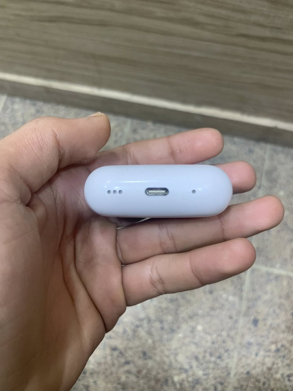 ايربدز اصلي مستعملة نضيفة للبيع للاستفسار واتساب ***********
