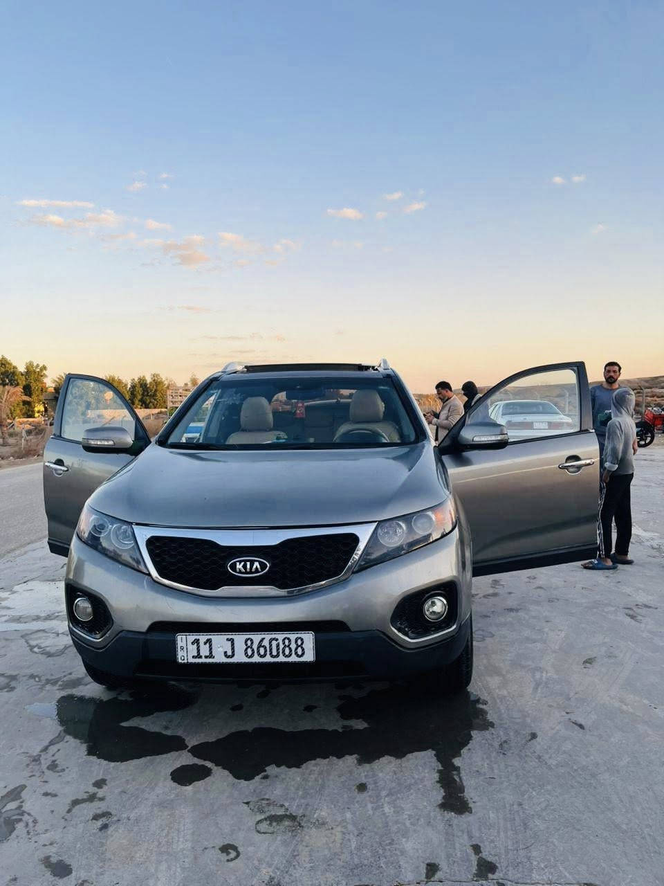 اللهم صلِ على محمد وال محمد 
السلام عليكم سورنتو 2010  خليجي فول موصفات لمتد  للأخير  خليجيه كامله تخم تاير قبل  اسبوع . ارقام جديده سنويه جديده هزه جديده بأسمي رقم بغداد سعر 127 بيه رشات فقط اثر جراد او شخوط   مكاني بابل جبله ***********
