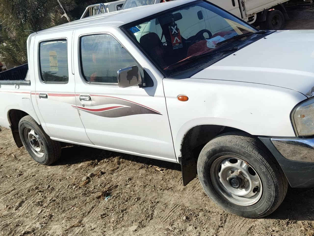 السلام عليكم بيكم نسان للبيع موديل2012 مكفوله السنويه 2030 مداور ثاني يوم السعر للتصال ***********
