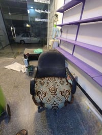 رفوف للبيع العدد٣٠ رف مستخدمه ولكن بحالة جيدة مع شبكه متر بمترتين السع...