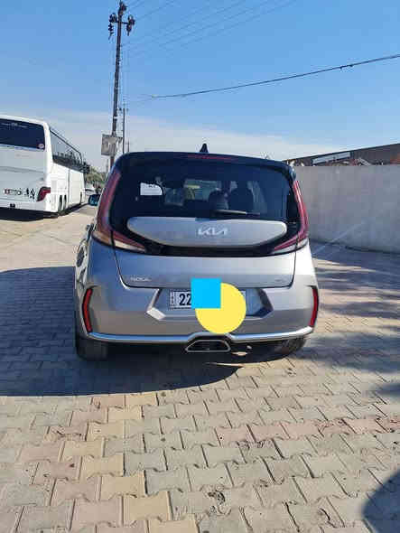 Kia soul جتي لاين 2023  رقم اربيل مكاتي بغداد
 اللون سلفر فول مواصفات فتحة سقف
رادار تحديد مسار
مانع تصادم
توقف ذاتي
نقطة عمياء
توقف عند الرجوع
كامرة خلفية دوارة
شاشة كبيرة تدعم كار بلي
نظام صوت Harman kadon  لان جتي لابن 
الضرر فقط دعامية امامية وقليل من الجاملغ
ارباك ستيرن وارجع سستم
مكلف بالنشر غير متواجد على الفيس
الاتصال على الرقم والواتساب ***********
