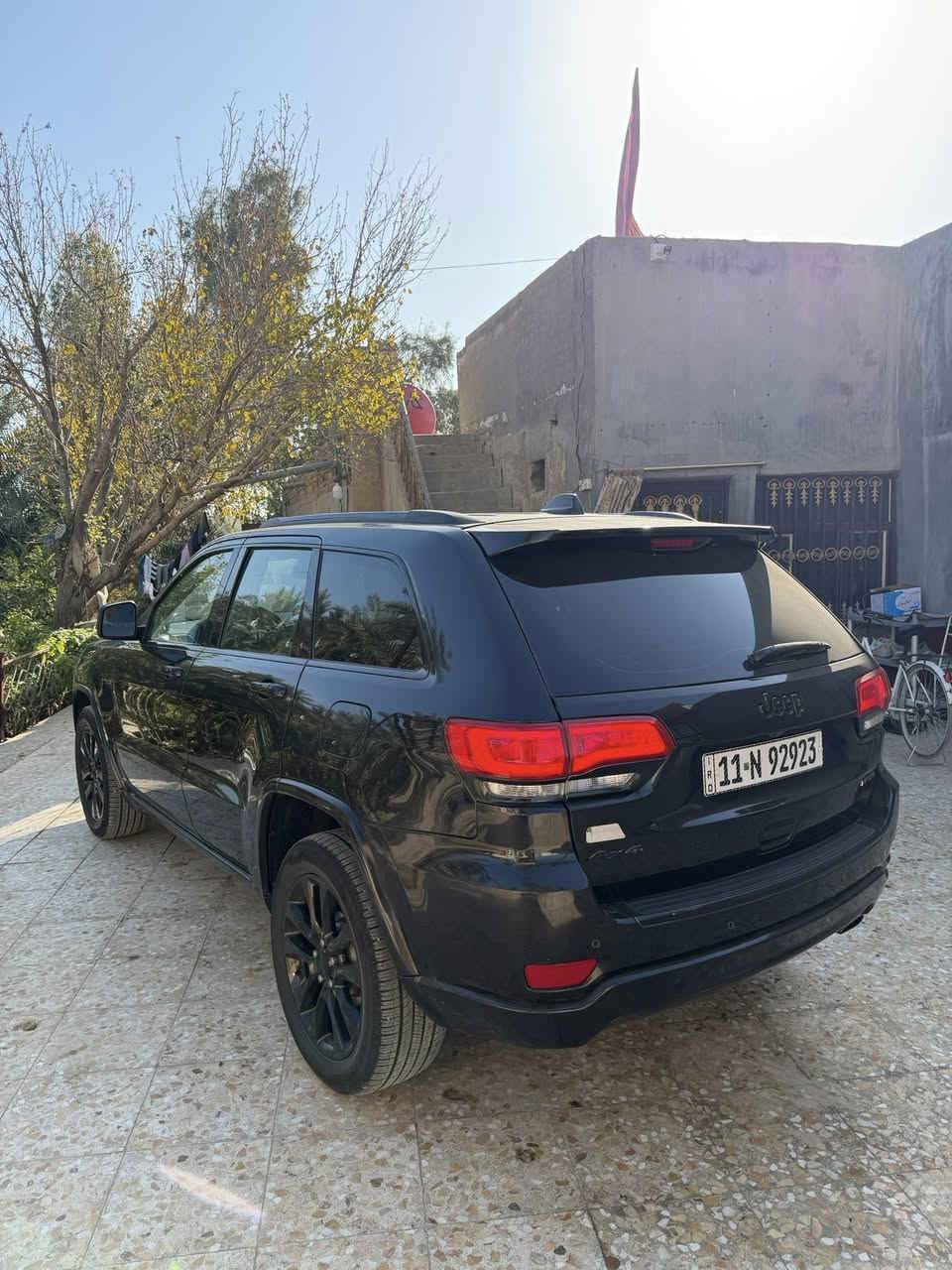 السلام عليكم 
جيب 2016 LIMITED فول مواصفات للاخير رقم بغداد انكليزي الجديد سياره جديده وحلوه كلش ماشيه 100 بيها صبغ 4 قطع بدون ايرباك 3 قطع امامي وشويه من الباب السعر (178) وبيها مجال ماكو هيج سعر بلعافيه ع الياخذها مكاني كربلاء للاستفسار (***********)
