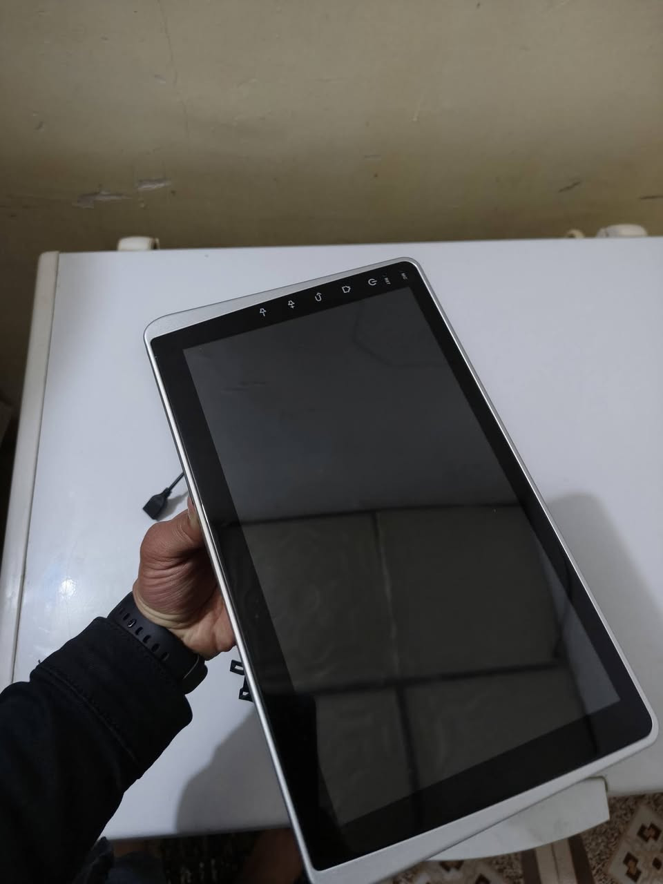 شاشة ايباد فول نظافة استخدام قليل جداً شهر ونص تقريباً للبيع مع كامل ملحقاتها كامله مكمله فقط شدها قيم واخذها باليرضي الله راسل خاص او ع واتس اب ***********
