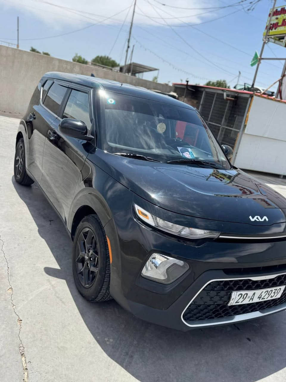سلام عليكم كيا صول

موديل 22 وارد امريكي لون اسود

ضررها جاملغ.امامي جه السايق وتعديل  حافه البنيد كد اصبعين فقط الباقي كفاله عامه حجم المحرك 2000 سبورت مواصفات السياره 

سويج بصمه رادارات اماميه جانبيه خلفيه 

دواخلها لون اسود ورصاصي بلادي وبعد بيها مواصفات مذاكرها  رقم واسط باسمي تحويل ثاني يوم 

مكاني واسط الكوت مركز المدينه

السعرر  138 وبيها مجالل

***********

***********
