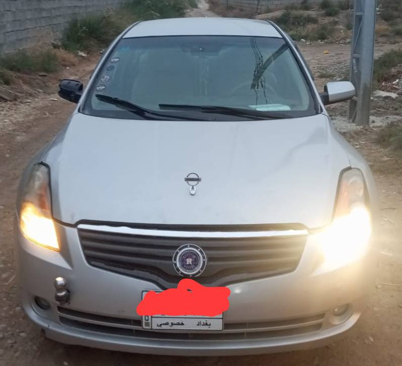 السلام وعليكم ورحمة الله وبركاته سياره للبيع او مراوس نيسان التيما رقم بغداد الماني موديل 2008 مصبوغه عام ضررهه جاملغ امامي اليمين كير ومحرك كامري ابو الكف جديد السعر 60 وبيها مجال واي استفسار خاص او اتصل عل الرقم ***********
