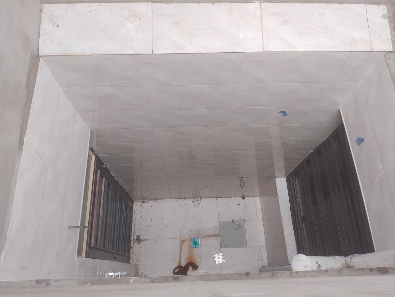 دار للبيع 70 متر
طابق واحد غرفة ومطبخ وصالة وخدمات 
شارع مقرنص مجاري وكهرباء ومي 
كامل خدمات سند زراعي 25 ملك صرف 
عرض الشارع 6 متر
 بسعر مناسب 

للاستفسار ***********
