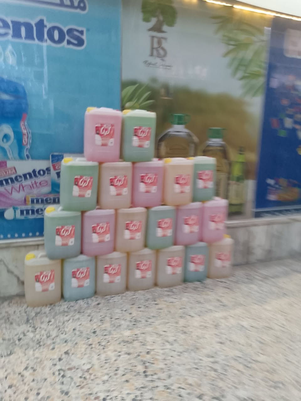 تم تجهيز أحد الزبائن الكرام ماركت التوت سنتر من منتج زاهي لينا درجه اولى رغوه وشفافيه وعطر يو جد توصيل للكميات والجمله واسعار تنافسية للاستفسار ***********
