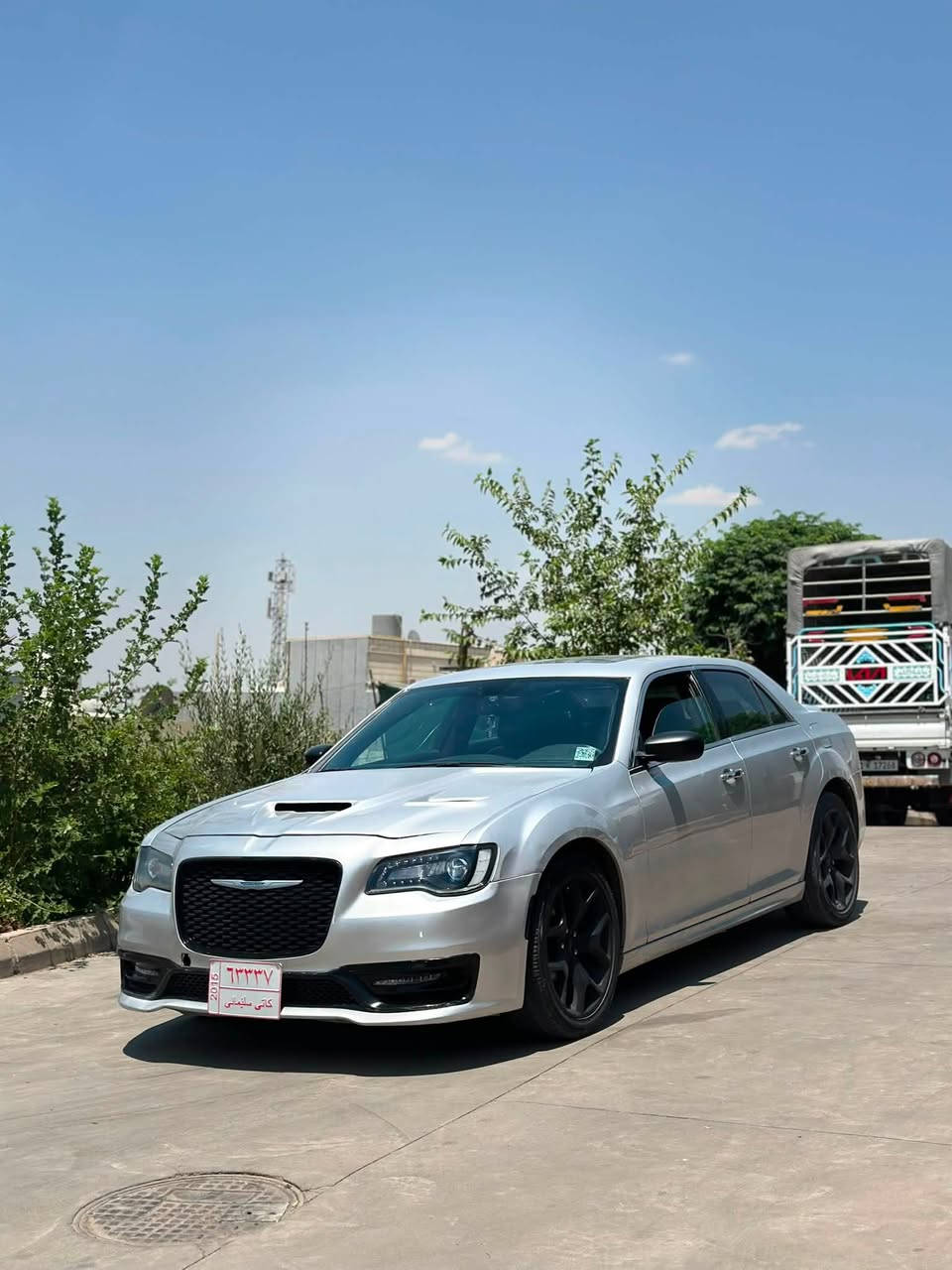 chrysler 300s
ئۆباما مواسەفات (s)
مۆدێل(٢٠١٤)
سەیارەکە بڕاوەیە
لایت (عەدەسە+لید)
شاشە گەورە
گێڕ ماوس
سەقف پانۆراما
سەیارەکە گێڕو مەکینەی بە شەرت
نرخ(٦٣)گەڵاو مەعامەلەیەکی کەم
بۆ زانیاری زیاتر پەیوەندی بکە بە (***********)
