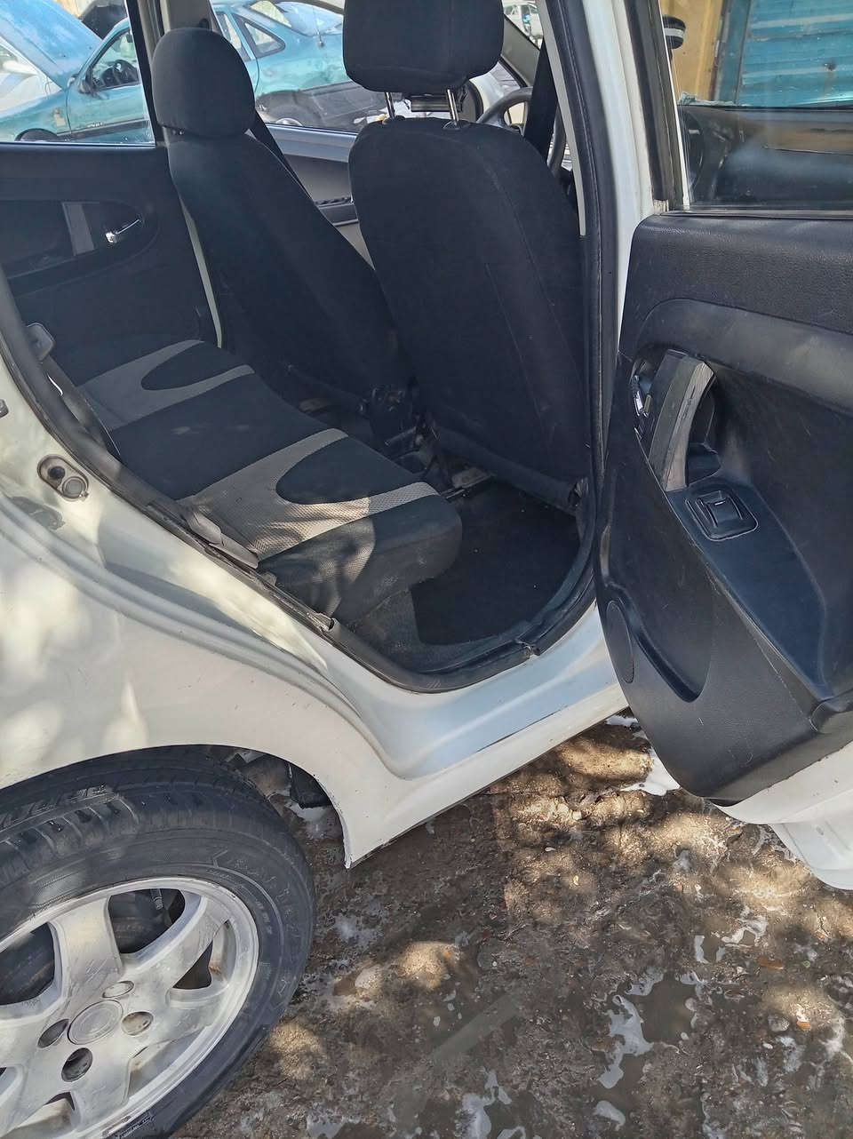 ااسلام عليكم عندي سياره بأنه كروز ٢٠١٣ نظيفه  جدا رقم إنكليزي والتحويل ثاني يوم رقم ديالي مشروع وطني محرك وكير مكفوالات كير عادي محرك ١٦٠٠ تبريد ثليج
سعرها 42& 
*********** بغداد / السيديه
