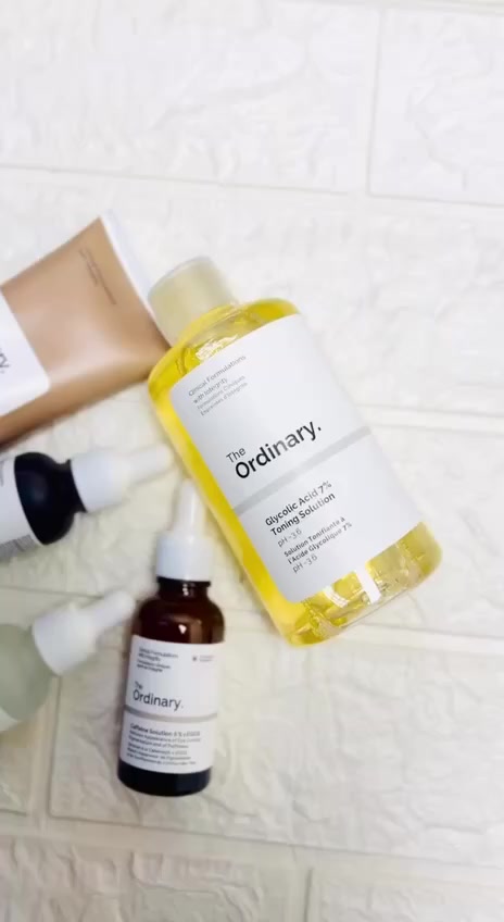 أقوى عرض عالمي من The Ordinary الكندية والأمريكية الأصلية 💗💫😭😭
سيرومات، تونر، وواقي شمس  :  
🤎 السيرومات تعالج:✨ المسامات وآثار الحبوب✨ التصبغات والحفر✨ الهالات السوداء والانتفاخ✨ شد ونضارة البشرة

🤎 تونر Glycolic Acid 7%✨ يقشر بلطف ويزيل الجلد الميت✨ يوحد اللون ويفتح البشرة✨ يصغر المسام ويحفز الكولاجين

🤎 واقي الشمس✨ مناسب لكل أنواع البشرة✨ لون خفيف وتفتيح بسيط✨ حماية قوية SPF 30
⏰ ملاحظة: العرض لمدة أسبوعين فقط 🥹

توجد توصيل لجميع المحافظات العراق 🇮🇶🚚🚕للحجز والاستفسار يرجى التواصل عبر الخاص 📩💌توجد لدينا عروض خاصة وخصومات وهدايا 🎁😍


**إذا كنت صاحب هذا الإعلان وتريد حذفه لأي سبب، رجاءا أرسل رسالة إلى الدعم الفني**