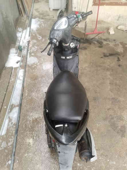 سلام عليكم دراجه للبيع ختم واحد ويه المكينه شلعه ومعدل ناعمه حيل الدراجه مفتوحه بس ولافات لا بستم ولا بوشه الدراجه كفاله سلف هندر كهرباءيات كله شغاله السعر 550 وبيه مجال رقمي ***********انتصل وبيك خير وتدلل
