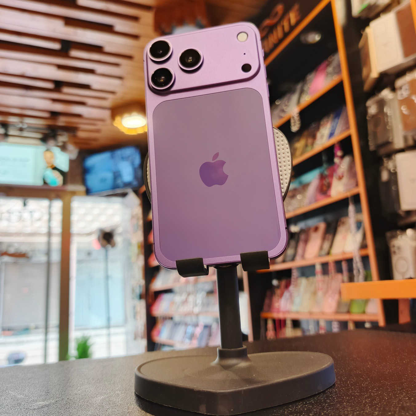 #متاح هاتف مستخدم ❤
# iphone XR 
محور شاصي  17 برو ❤
الذاكرة 128 GB
البطارية 82 %
#السعر  245 الف فقط 

#العنوان _الانبار _قضاء هيت _ شارع حامي حميد _مجاور مجمع الملكة أو مقابل مكتبة الأقلام _ مركز الباشا 💥
#لتواصل معنا : 
واتساب / ***********
الانستا / albasha-mople
