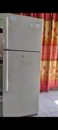 مكيف شغال • طباخ كرياز • ثلاجة نضيف