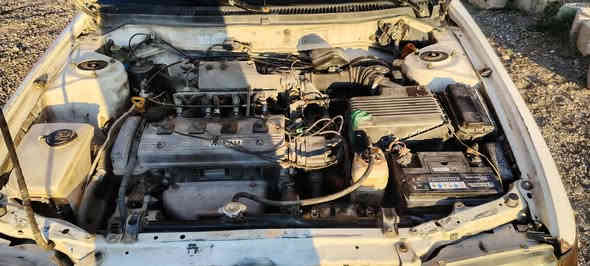 سلام عليكم سياره للبيع تيوتا كورلا موديل1994 رقم كركوك الماني سنويه لل27 تحويل مباشر  مشروع وطني مكينه كير بيها ملاحضات معجون شي قليل بلا ضرر  السياره  احله من الصور  السعر 58ورقه وبيه مجال شي قليل الشراي يتصل ماجاوب خاص  ***********
