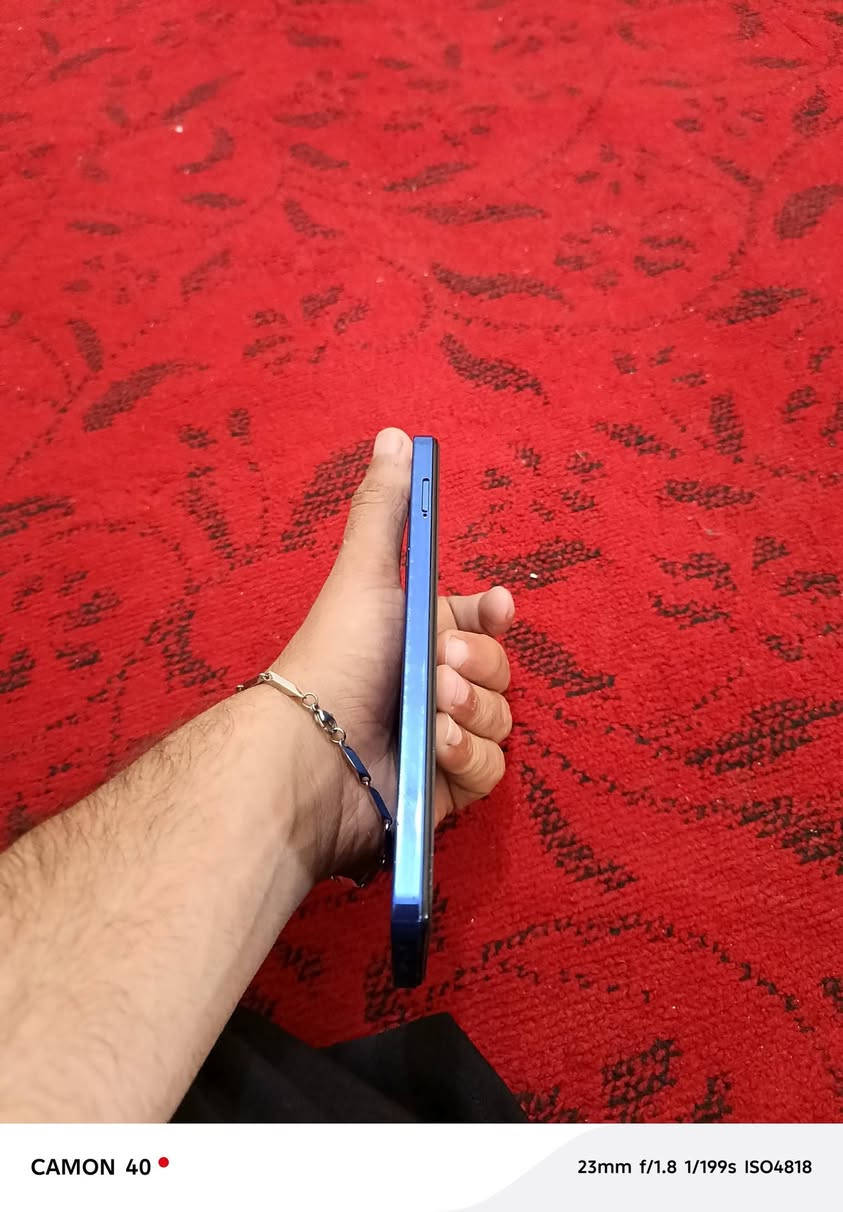 بيع مستعجل ماخذه ٢٥٠ أريده ١٥٠ قفل تكنو بوفا 5بروه نضيف ومكفول ذاكرة 256خارجيه 8+8 يشغل بوبجي 120فريم  صوت ستيرو دبل سيم كارت كامره كلش قويه بصمه وجه بطاريه 6000 يطول شحن يومين كامل ملحقات شاحنه وكيبل وكفر مكاني بصره حيانيه


**إذا كنت صاحب هذا الإعلان وتريد حذفه لأي سبب، رجاءا أرسل رسالة إلى الدعم الفني**