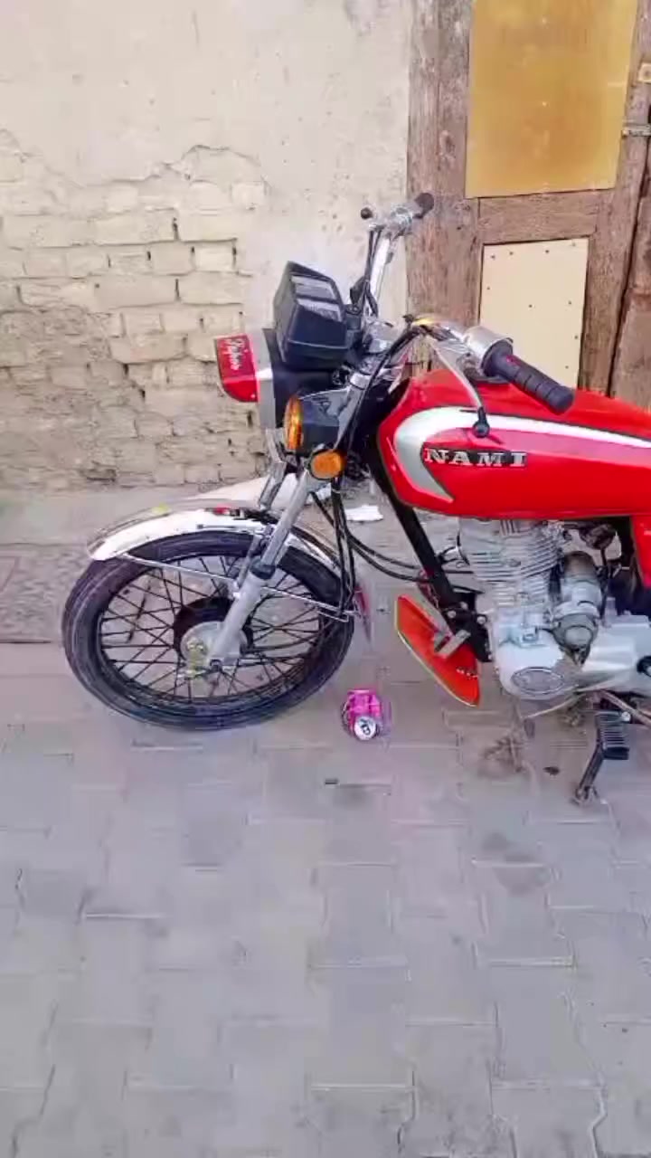 السلام عليكم دراجه ايراني رقم وسنويه دراجه بارت تعمير نامه  عنواني بصرة تميمية 
السعر مليون و300 وبيها مجال 

رقم هاتف ***********
