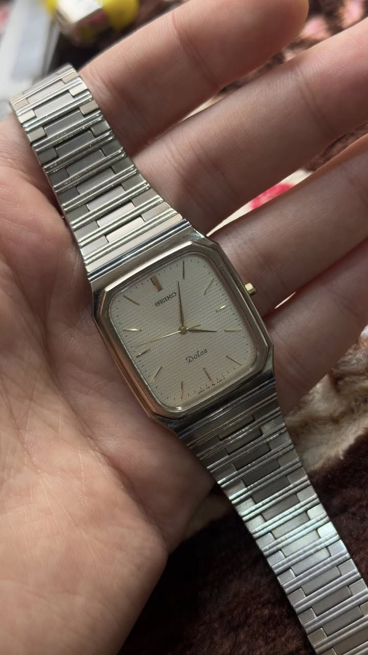 Seiko Dolce | سيكو دولجي 🔥
نظافة الساعة فوك ال٩٥٪؜
المينا نوادر زيرو 
السير يلبس ايد وسط وناعمة 
دكمة زفير 
المكينة الأصلية


**إذا كنت صاحب هذا الإعلان وتريد حذفه لأي سبب، رجاءا أرسل رسالة إلى الدعم الفني**