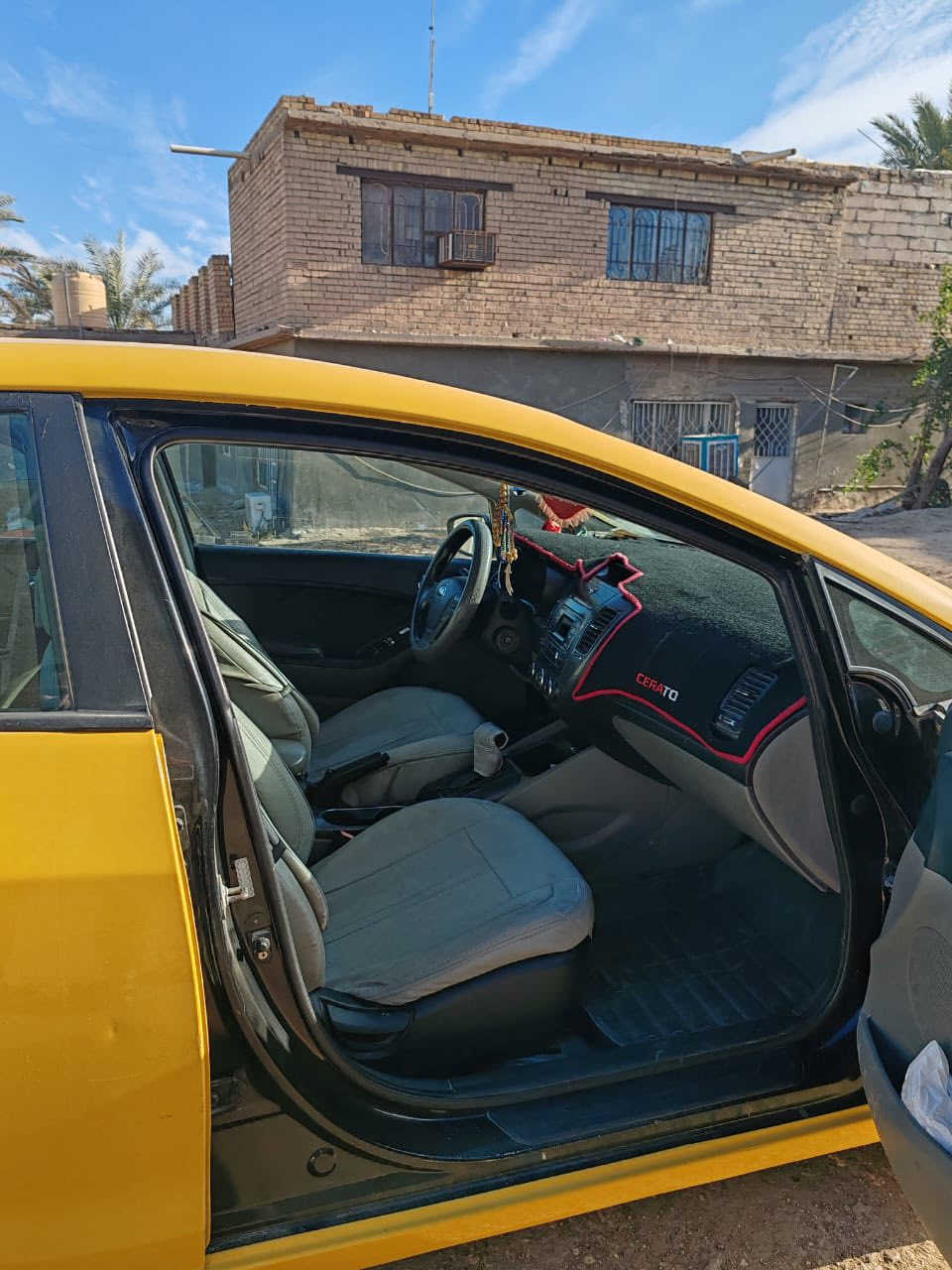 السلام عليكم
فورتي 2015 وارد امريكي حادثه جاملغ وبنيد بدون دواخل شرط الفحص 

محرك دوش 

كير مكينة 

تبريد حدادية خير من الله 

تايرات جدد 

السيارة جاهزة ع اخر حباية 

رقم جديد بأسمي 

مكاني الحلة 

السعر 110 وبيها مجال حك الجيه

***********
