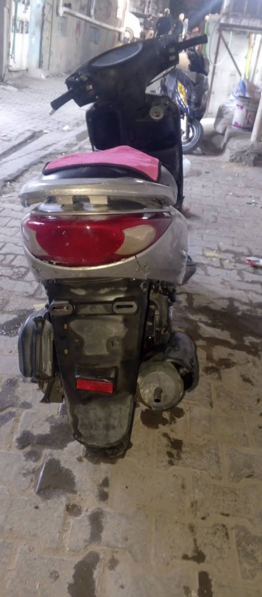 الله السلام عليكم دراجه بريز  الدراجه طالعه من الرمبه كابريتر الدراجه على وضع الرمبه مملعوب بيها شي نهائي جيب وياك فيتر وفحص الدراجه مكفوله من التاير للتاير ‏‪السعر 700 وبيها مجال  العنوان بغداد كريعات الرقم ‏‪***********‬‏
