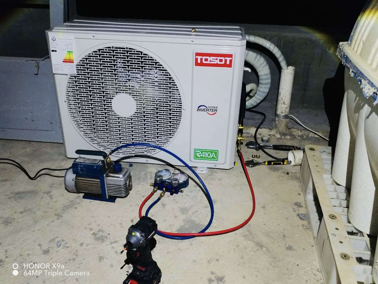 اليوم والحمد لله 
تم #نصب #سبلت  عدد  ٢  Tosot Inverter طن ونص 
في بغداد قرب مجمع الزهور 

#خدمات حيدر للسبالت  🪛🔧 وكل ما يخص #التبريد والتكييف 
تنصيب السبالت مع #عمل فاكيوم🧰
#غسل  وتنظيف و ادامة جميع #اجهزة التبريد🪣
#صيانة جميع السبالت والمكيفات   
للتواصل و الإستفسار اكثر مراسلة الصفحة او اتصل واتساب📞 ***********
تابعر البيج ليصل الى اكبر عدد ممكن 🙏
