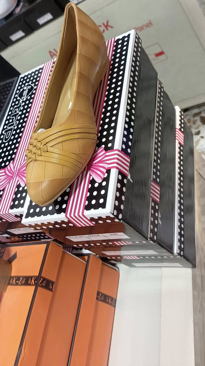 🌹🌹🌹 اهلا وسهلا بزبائننا🌹🌹🌹

🌹🌹🌹حذاء نسائي فلات طبي🌹🌹🌹
-متوفر بأربعة الوان
-قياسات من 37-41
-سعر القطعه9الاف
قطعتين 16الف
توصيل 3الاف فقط😍لكل المحافظات

العنوان: الحلة/شارع حلة بغداد/مقابل محطة ابو عجاج 
واتساب ***********

#كوجي
