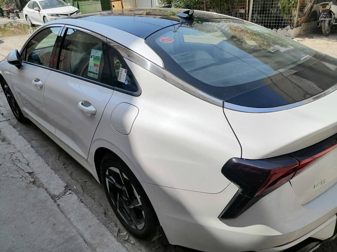 خليجي بانوراما ٢٠٢٥ k5
ظمان الدولية ماخذها من مقر الدولية مو من شركة اخرى ظمانهم يختلف بيها ظمان ٥ سنوات او ١٠٠ الف كيلو
وظمان صيانة ٣ سنوات و١٢ تبديلة دهن وفلتر  مجانية يعني راسك بارد
رقم بغداد ماشية 3500 بعدها زيرو  مكفولة كفالة عامة تحويل مباشر 
مكانها بغداد سعرها ٢٣٠
*********** وات ساب فقط
