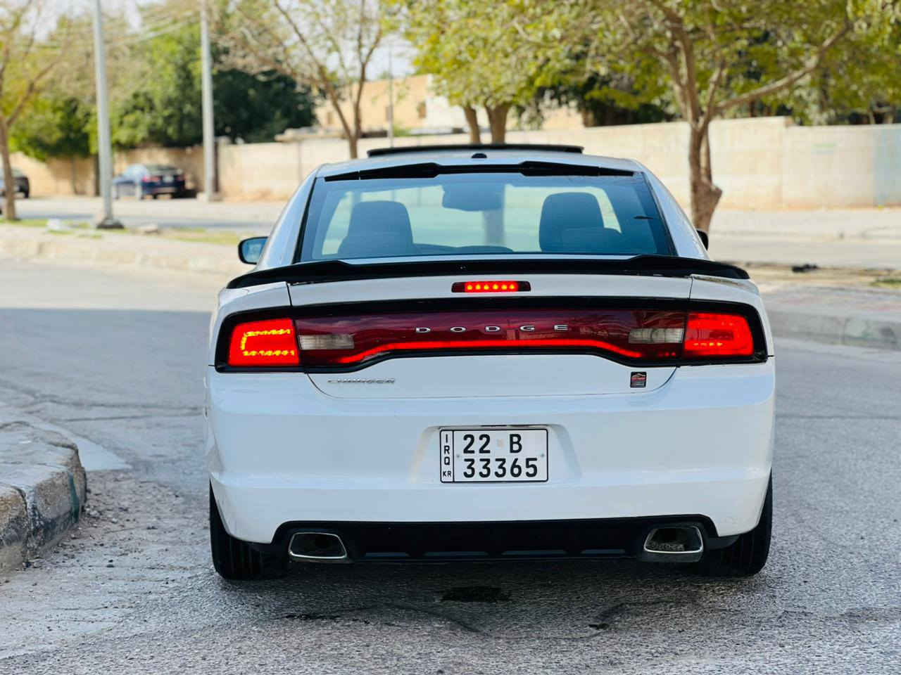 جارجر مديل 2011 سعر 137 قابل للتفاوض الاستفسار اتصل *********** وارد أمريكي حادثها جاملغ فقط بدون دواخل وبيها قطعه كلير والباقي كفاله عامه من كلشي فول مواصفات واحد على واحد فتحه سقف بصمه تشغيل بصمه أبواب تشغيل عن بعد كشنات كهربائي شاشه كامره خلفيه دواره قطعتين تبريد كشنات تدفئه تبريد مري كهربائي حساسات امامي وخلفي مكينه 3600 مكينه وكير مكفولات حداديه جديده تخم تاير تبريد تدفئه شغال رقم أربيل دولي سنويه ل 31 مكان سياره كربلاء
