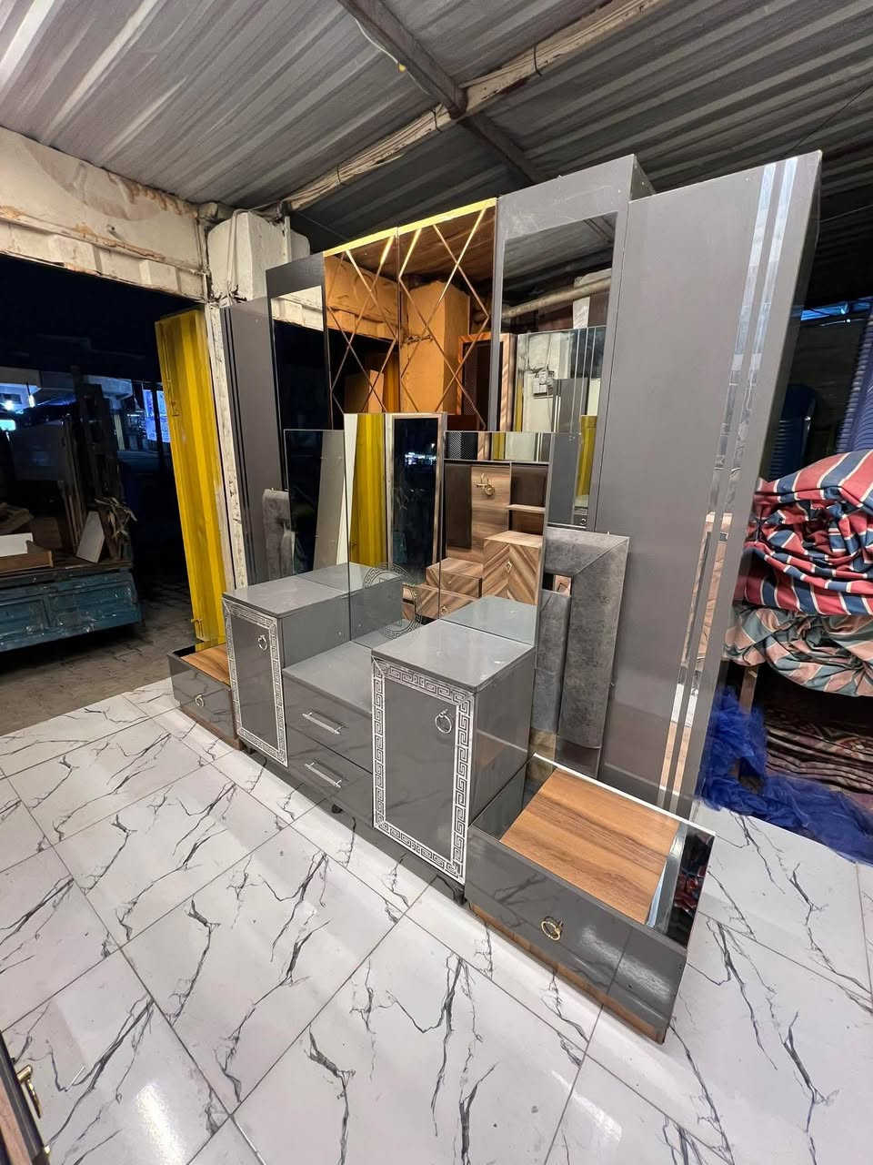 غرفة نوم تركي مستعمل نظيفة السعر ٤٧٥ مع الشد ونقل محافضات كروة تواصل خاص


**إذا كنت صاحب هذا الإعلان وتريد حذفه لأي سبب، رجاءا أرسل رسالة إلى الدعم الفني**