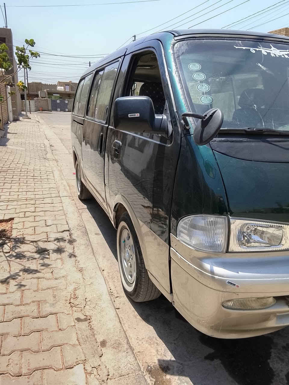 كيا بريجو موديل 96تعمير جديد سياره متعوب علية ماتواجد على فيس اتصال بالرقم ***********
