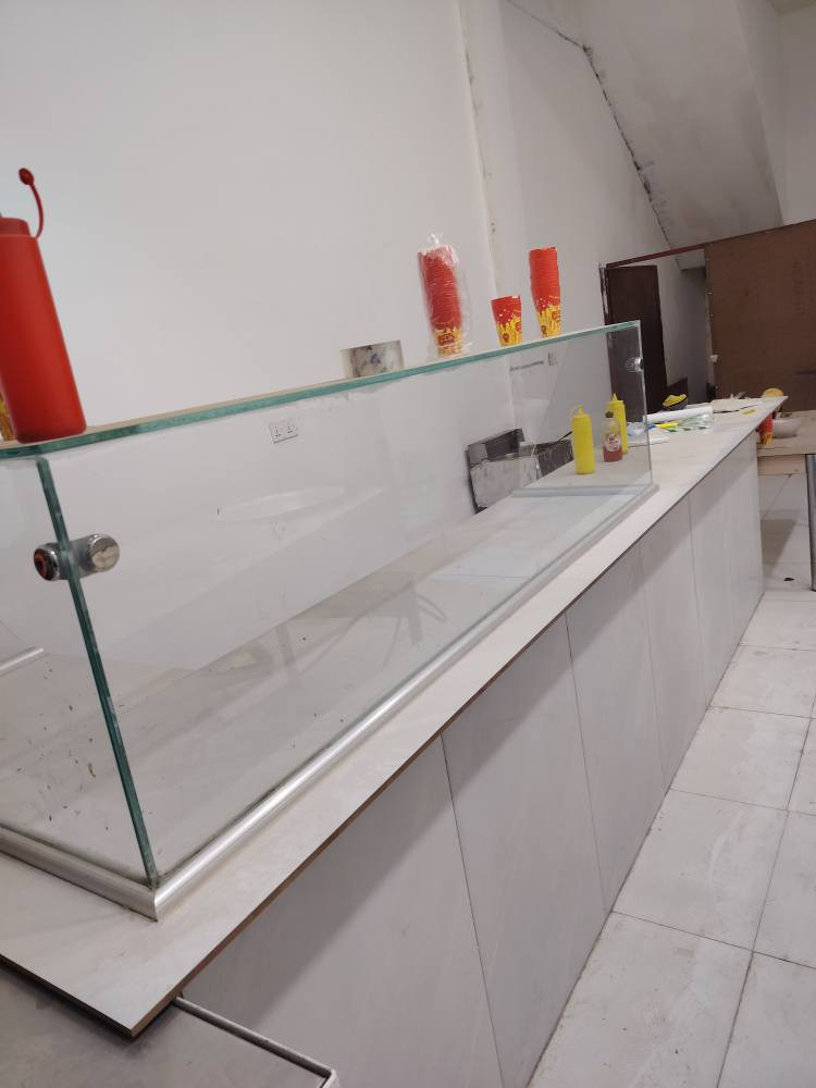 للبيع جام خانة مالت مطعم فلافل قياساتة 1×2  متر ب مترتين الجام 10ملم جديد كلش 
الشراي يتصل *********** عمارة, ميسان
