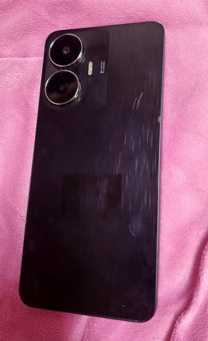 ريلمي سي ٥٥ 
ذاكرة ٢٥٦ 
بطارية  ٥٠٠٠🔋 
ما مفتوح ولا داخل صيانة 
السعر ١١٥ 
واتساب فقط  ***********

