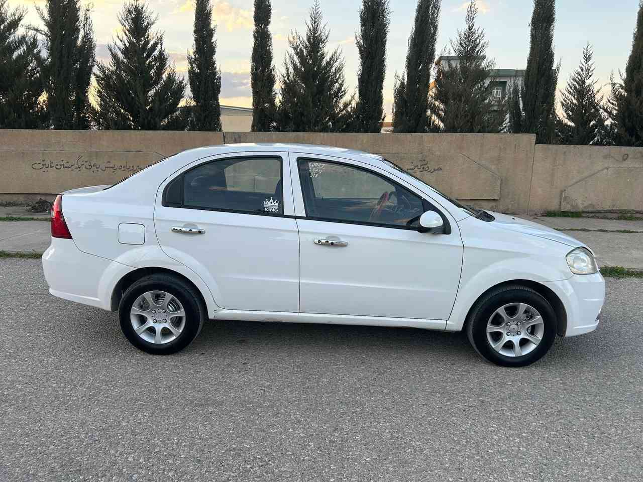 بەناوی خوای گەورە

*************************

ئەڤیۆمودیل 2008
گێڕتۆماتیک مەکینە گەورە، سپی بەفری ،چوارجام کارەبا،چوار تایەو ویلکەپی تازەی لەژێردایە،گێڕو مەکینەی بەشەرت،سەنەوی تا
2029 تازەیە،بەشەرتی تەحویل و غەرامە
بۆیاخ یەک پارچە بێناو پێشوودوای کپسە
نرخ67 مجال
جوابی کۆمینت نادەمەوەئەگەرمشەریت تیل بکە.
***********
*********** السليمانية, العراق
