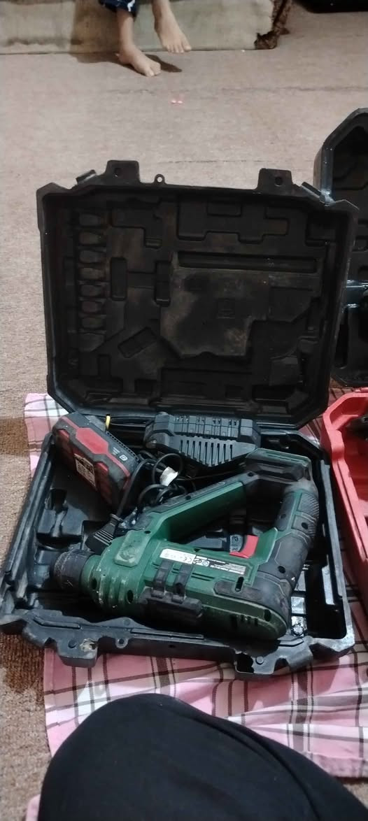 دريل همر تثقيب وشد وفتح كوسره برشلز شحن كوسره زغيره هيه وملحقاتهه دريل صغير الاعنوان النجف *********** النجف, العراق
